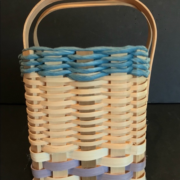 Handcrafted SILVER DOLLAR CITY Split Wood Double Handle Basket 14”x6”x8” Signed. - Picture 4 of 9